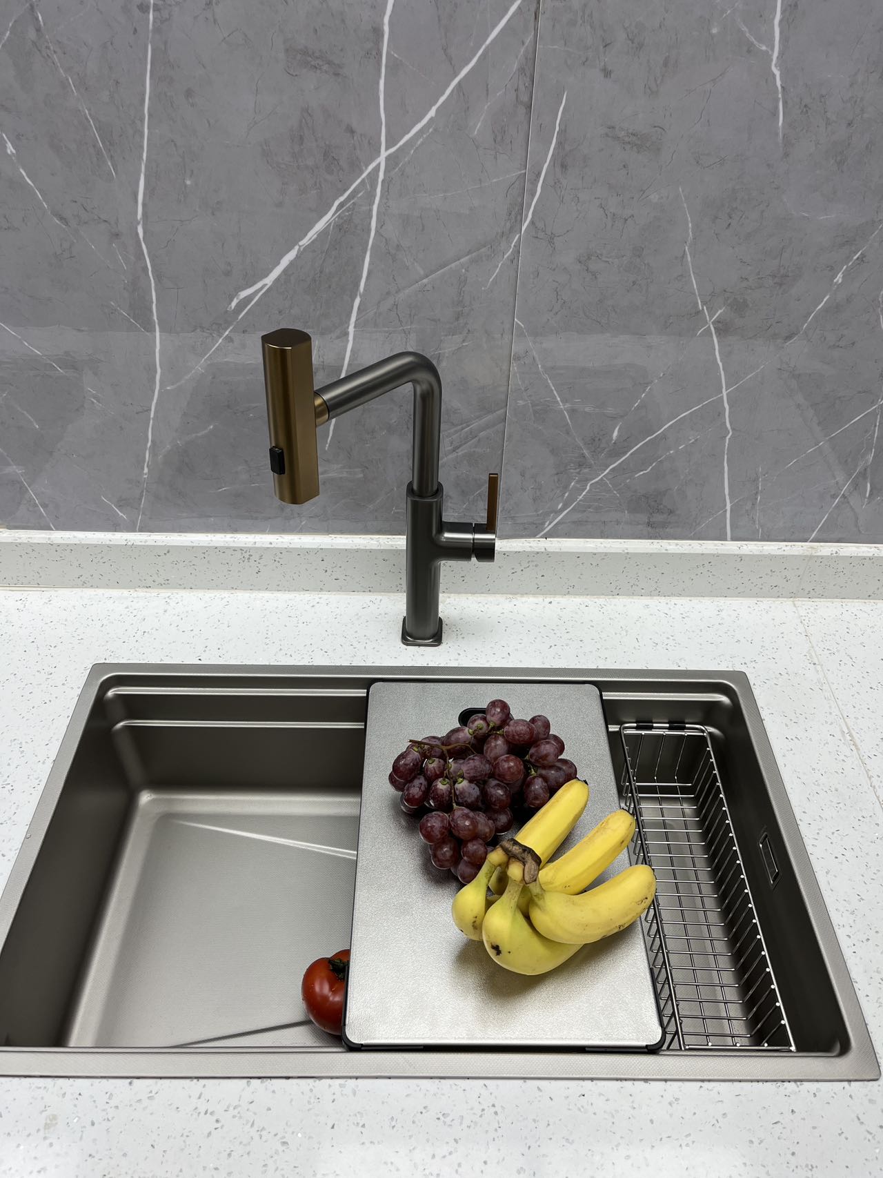 Stainless steel workstation sink